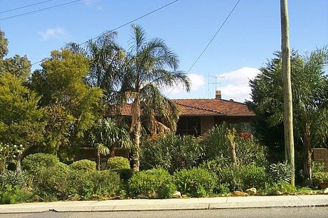 25 Swan View Rd, Greenmount, WA 6056