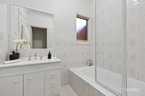 Property photo of 2/8 Westbrook Street Chadstone VIC 3148