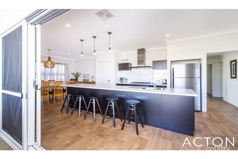 Property photo of 10 Vanda Pass Halls Head WA 6210