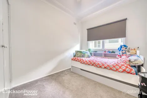 Property photo of 3 Orange Parade Wyoming NSW 2250