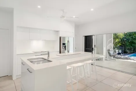 Property photo of 18 Kurt Close Palm Cove QLD 4879