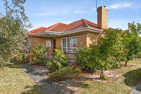 Property photo of 3 Red Hill Road Springvale VIC 3171