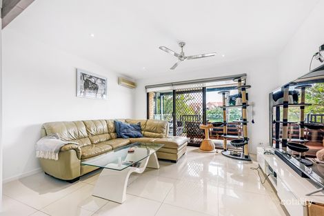 Property photo of 3/45 Hooker Boulevard Broadbeach Waters QLD 4218