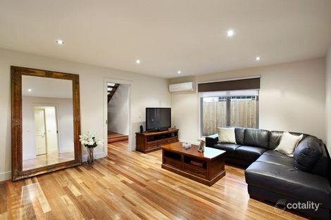 Property photo of 2/8 Narallah Grove Box Hill North VIC 3129