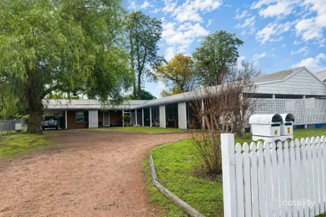74 Kingdon St, Scone, NSW 2337