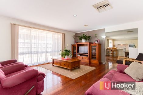 Property photo of 10 Bluegum Way Hampton Park VIC 3976