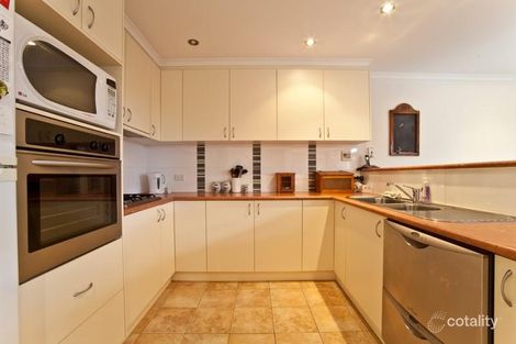 Property photo of 36 Stonehaven Circuit Queanbeyan East NSW 2620