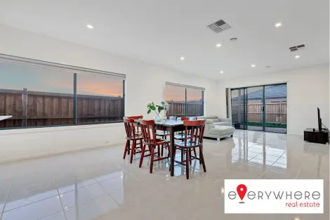 Property photo of 8 Dutchelm Avenue Werribee VIC 3030