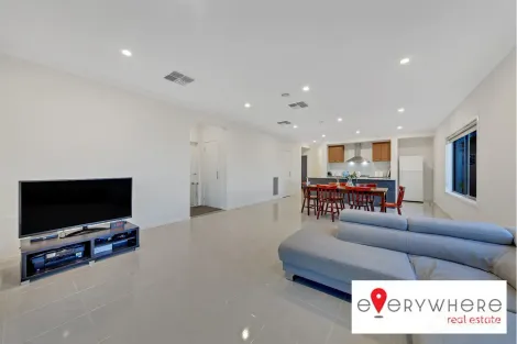 Property photo of 8 Dutchelm Avenue Werribee VIC 3030