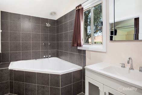 Property photo of 32 Platypus Road Berkeley Vale NSW 2261