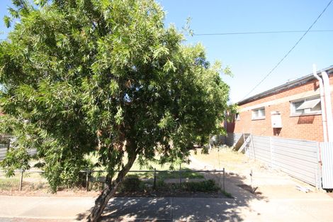 21 Almond Gr, Glandore, SA 5037