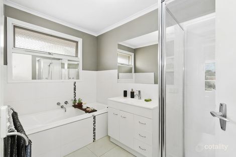 Property photo of 10 Mimosa Avenue Alfredton VIC 3350