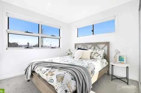 Property photo of 1/56 Thomas Street Lake Illawarra NSW 2528