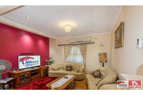 Property photo of 2 Kennett Place Glenfield NSW 2167
