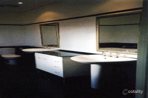 Property photo of 11 Maltravers Road Ivanhoe East VIC 3079