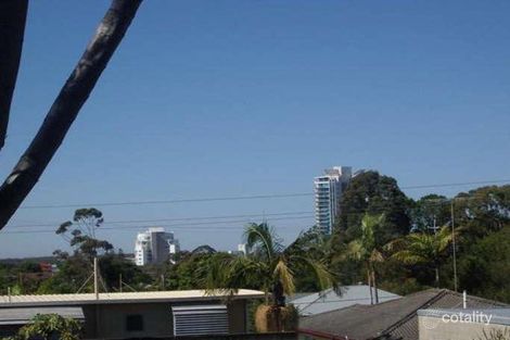 Property photo of 3 Zenith Avenue Labrador QLD 4215