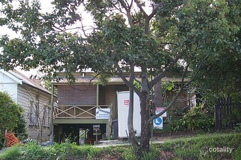 37 Burns Rd, Toowong, QLD 4066