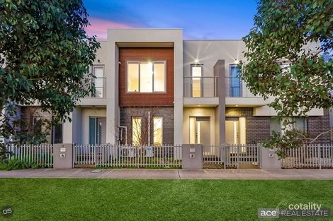 Property photo of 13 Grantham Walk Williams Landing VIC 3027