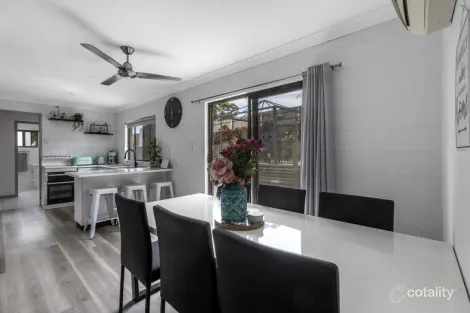 Property photo of 5 Acacia Circle Southside QLD 4570