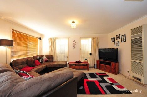 Property photo of 10 Kingfisher Drive West Wodonga VIC 3690