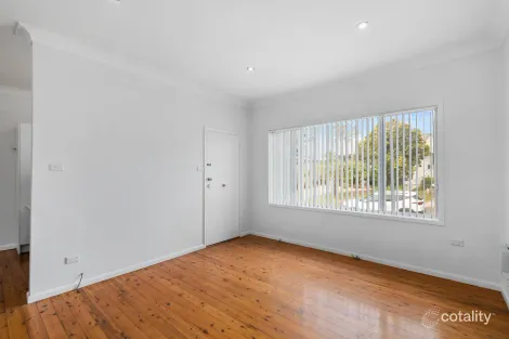 Property photo of 1/19 Booyong Street West Wollongong NSW 2500