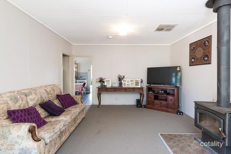 Property photo of 25 North Terrace Boulder WA 6432