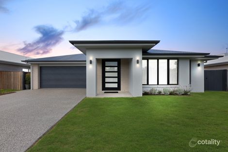 42 Seagull Cct, Point Vernon, QLD 4655