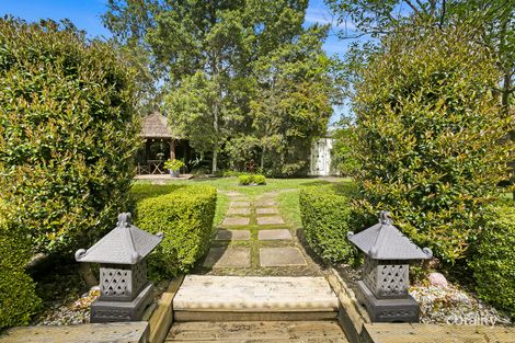 Property photo of 11 Bayline Drive Point Clare NSW 2250