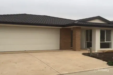 Property photo of 19 Fossilstone Avenue Doreen VIC 3754