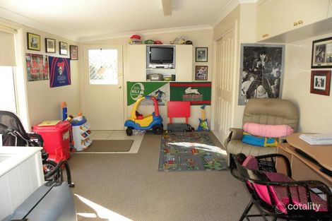 Property photo of 25 Thornhill Street Young NSW 2594