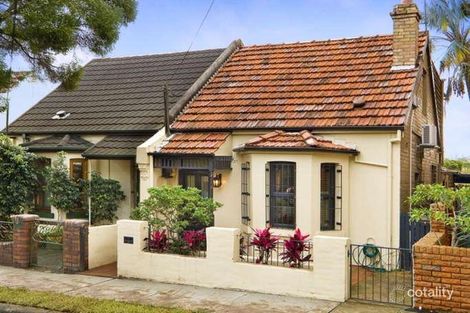 16 Westbourne St, Stanmore, NSW 2048