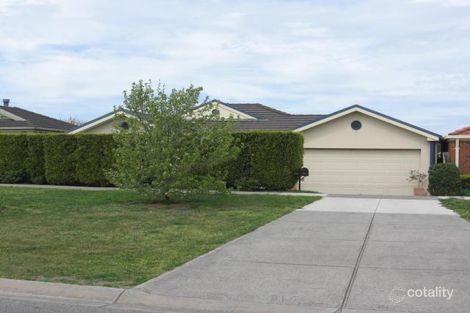 Property photo of 132 Avebury Drive Berwick VIC 3806