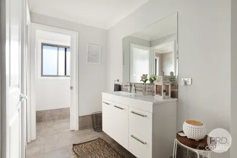 Property photo of 1B Thornbill Road Moore Creek NSW 2340
