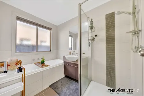 Property photo of 37 Pankhurst Promenade Point Cook VIC 3030