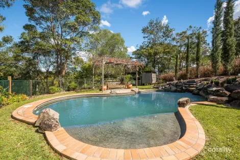 9 Logan Ct, Clear Mountain, QLD 4500
