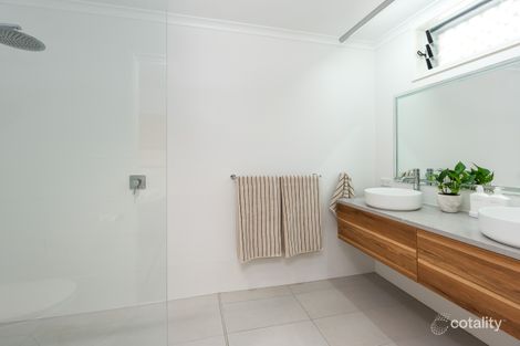Property photo of 13 Carcoola Street Benowa QLD 4217