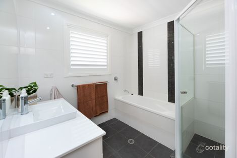 Property photo of 13 Carcoola Street Benowa QLD 4217