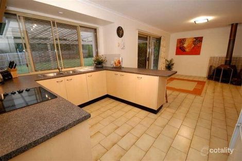 17 Lambrook Ct, Camira, QLD 4300