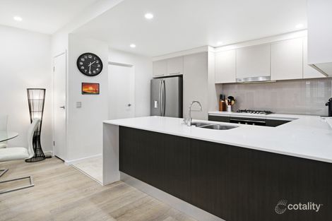 Property photo of 2035/3029 The Boulevarde Carrara QLD 4211