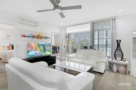 Property photo of 2035/3029 The Boulevarde Carrara QLD 4211