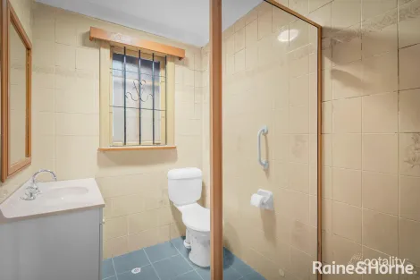 Property photo of 24 Weber Crescent Emerton NSW 2770