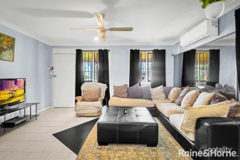 Property photo of 24 Weber Crescent Emerton NSW 2770