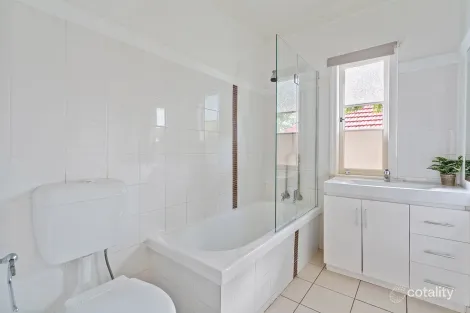 Property photo of 77 Dawson Road Upper Mount Gravatt QLD 4122
