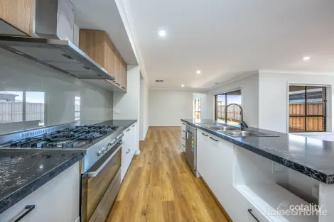 24 Lindquist Dr, Gisborne, VIC 3437