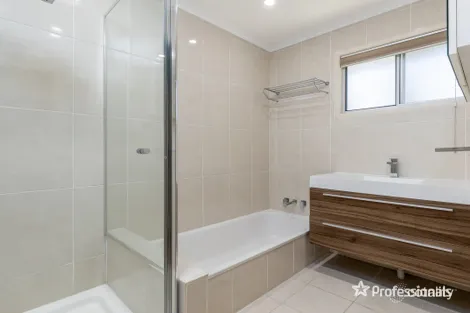 Property photo of 22 Allara Crescent Ferny Hills QLD 4055