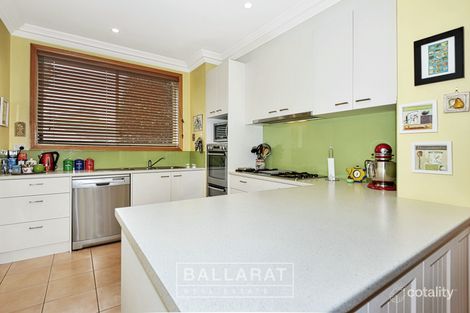Property photo of 1 St Swindons Avenue Lake Gardens VIC 3355