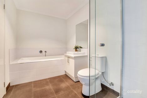 Property photo of 2/2 Marathon Boulevard Craigieburn VIC 3064