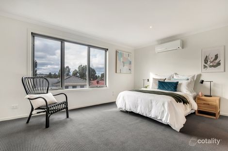 Property photo of 2/2 Marathon Boulevard Craigieburn VIC 3064