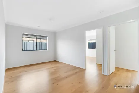 Property photo of 5 Pinnibar Way Weir Views VIC 3338
