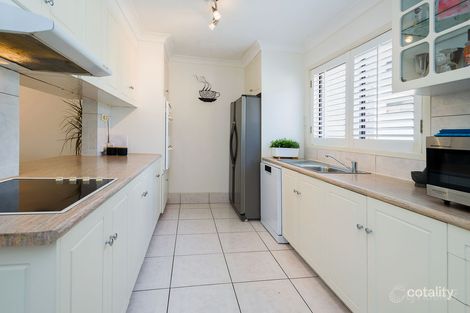 Property photo of 2/198 Marine Parade Labrador QLD 4215